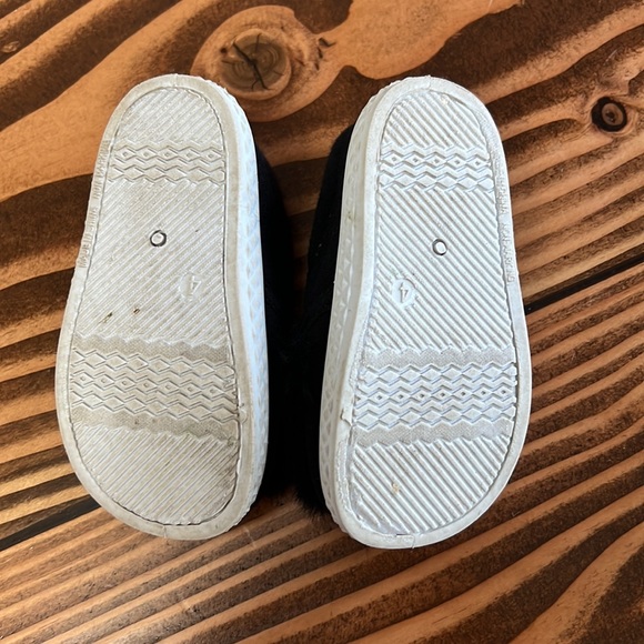 Cat & Jack kitty slip on shoes - Picture 2 of 2